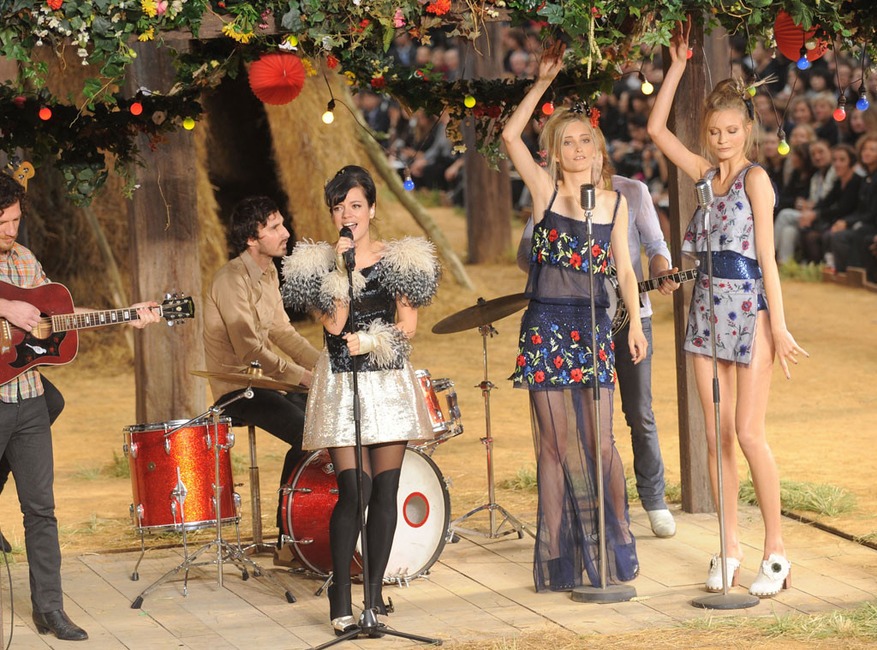 Lily Allen, Chanel Fashion Show 